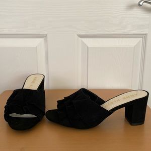 Anne Klein Cerise Black Ruffled Slip On Suede Mule Sandal Women’s Size 9M
